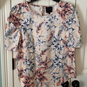 NWT floral blouse